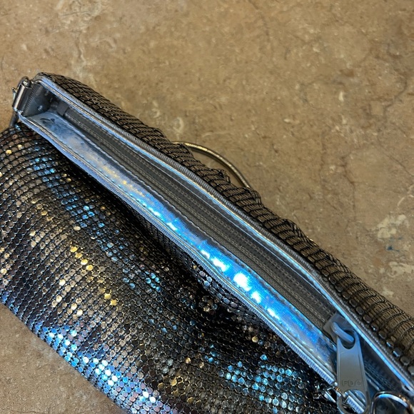 Silver evening bag with long strap - Picture 3 of 4